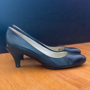 Women’s Naturalized Leather Pump